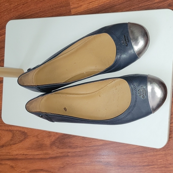 Coach Vintage Navy Blue And Silver Leather Flats Sz 9B - Picture 1 of 11